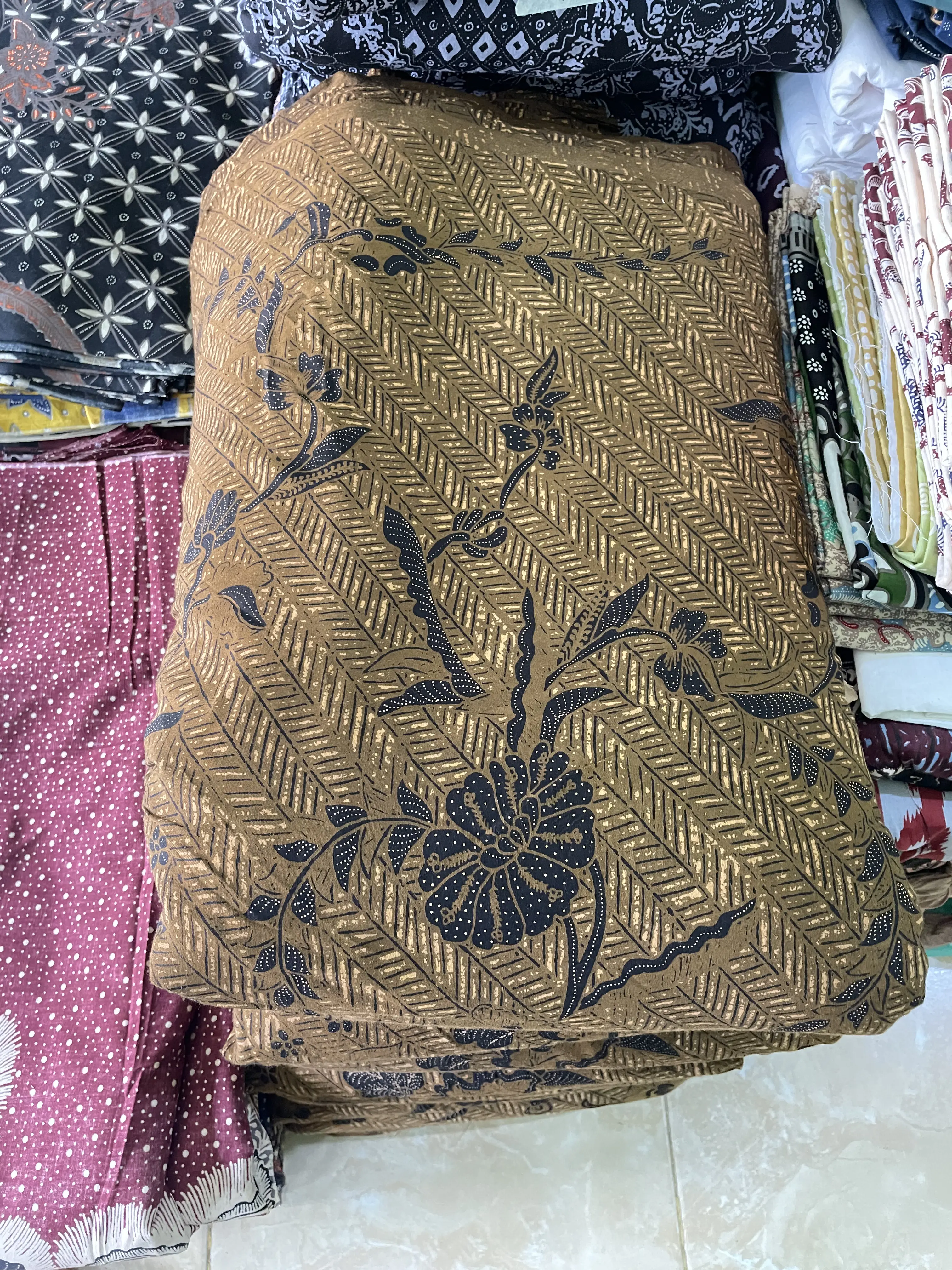 Seragam batik komunitas profesi custom